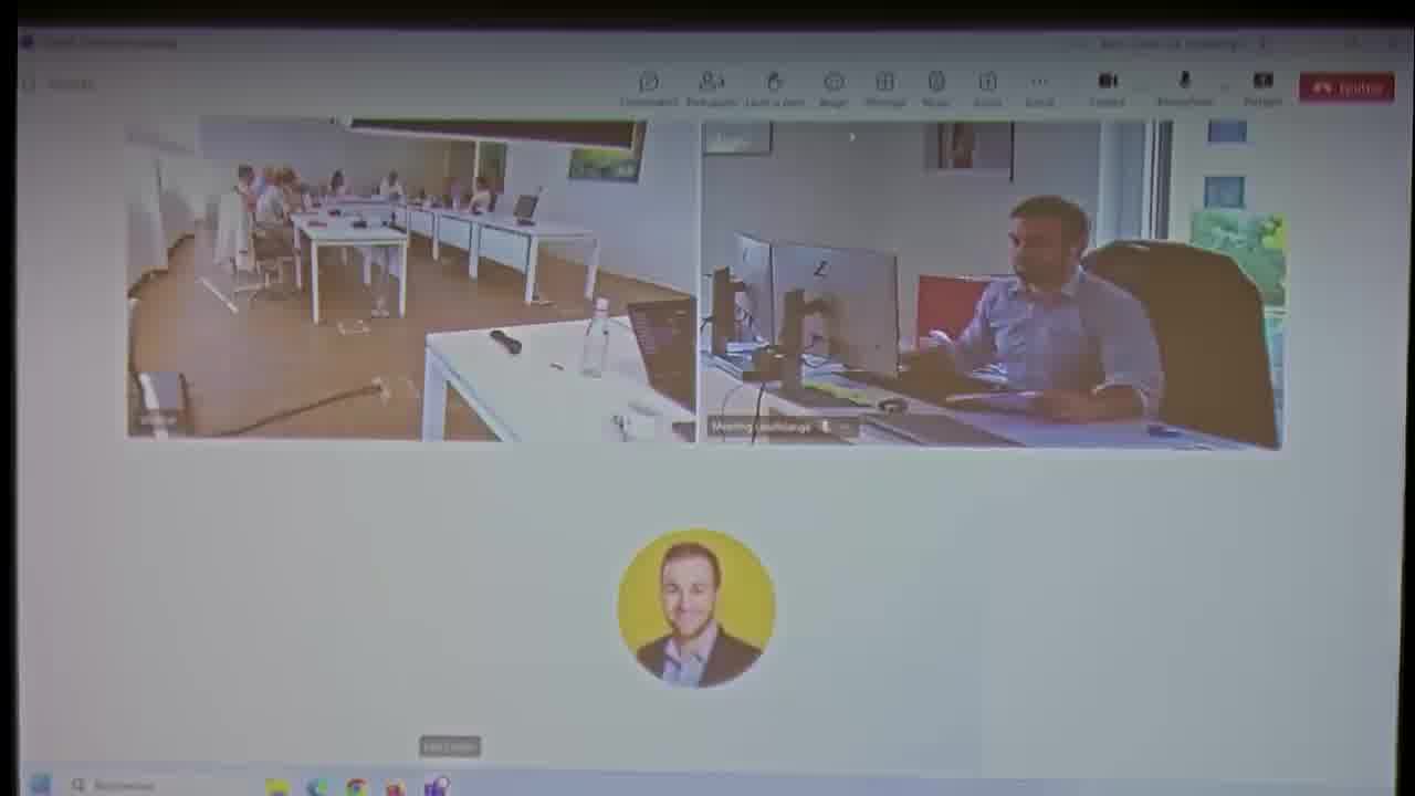 21) Correspondance, questions au Collège des Bourgmestre et Échevins :